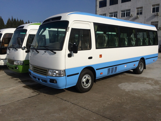 डीजल कोच कोस्टर बस 30 सीट वैन बस 140hp मैनुअल ट्रांसमिशन एयर कंडीशन रेफ्रिजरेटर