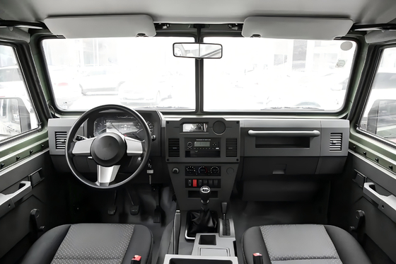 अनुकूलन ऑफ रोड BJ2036 मॉडल 4x4 IVECO डीजल 136hp 4WD एसयूवी 5 सीट कमांड कार