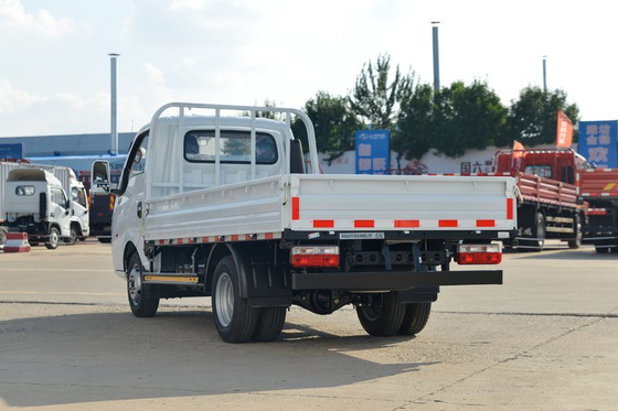यूरो 6 उत्सर्जन डोंगफेंग लाइट कार्गो ट्रक 1650mm कैब GVW 3.5T - 4.5T