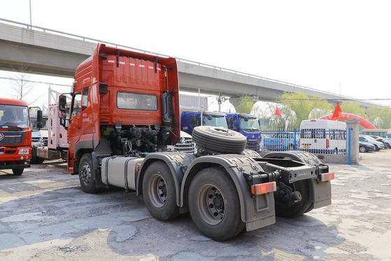 6x4 डोंगफेंग ट्रैक्टर ट्रक टो वजन 40 टन 400hp डीजल पावर