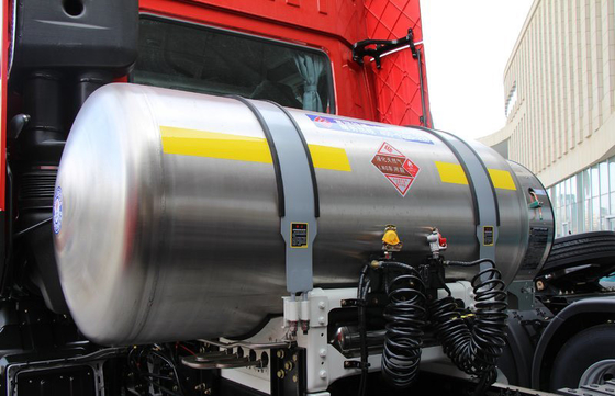एलएनजी 6x4 हैवी ड्यूटी ट्रैक्टर ट्रक 470hp ट्रैक्शन मास 39.5 टन रसद परिवहन